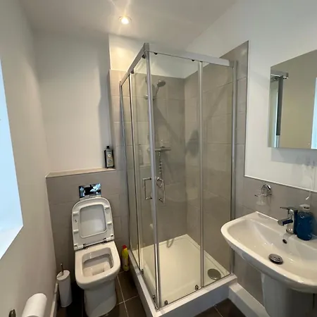 C U Property Ltd Manchester Esterno foto