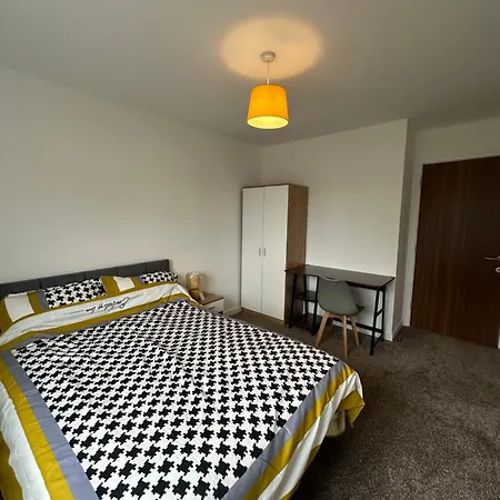 C U Property Ltd Manchester Esterno foto
